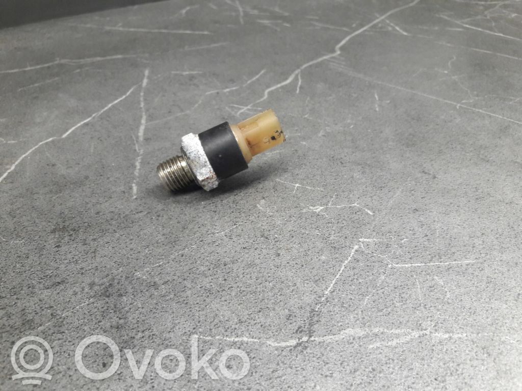 Renault Megane II Sensor de presión del aceite 
