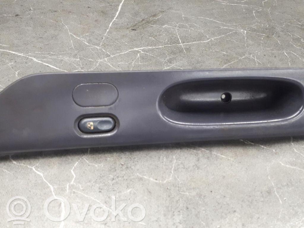 Renault Espace III Quarter vent window switch 
