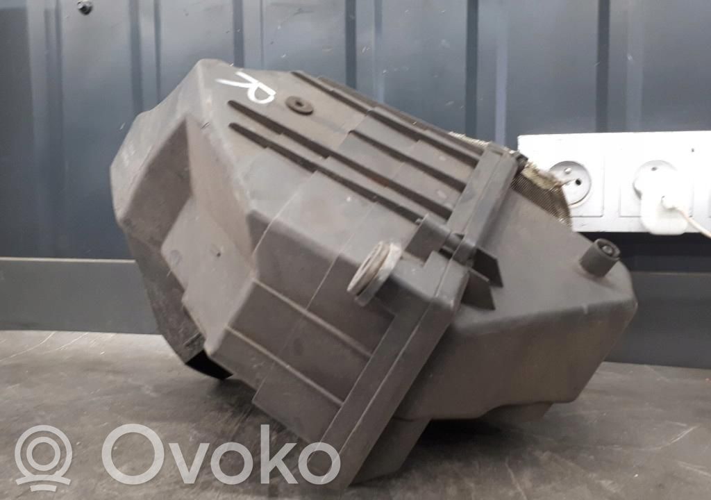 Volkswagen Phaeton Obudowa filtra powietrza 