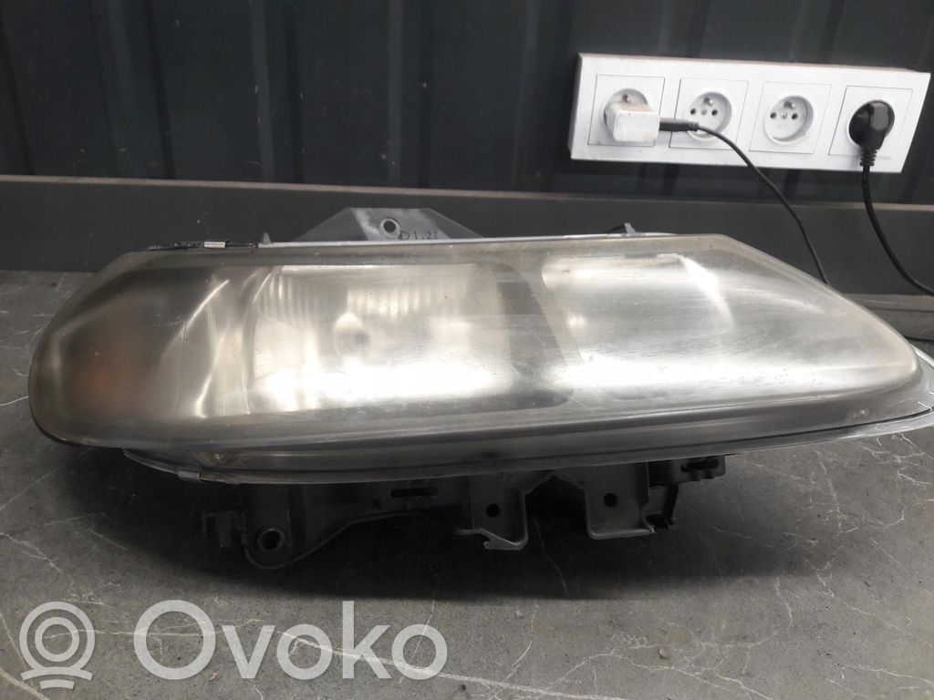 Scheinwerfer   7700420129
