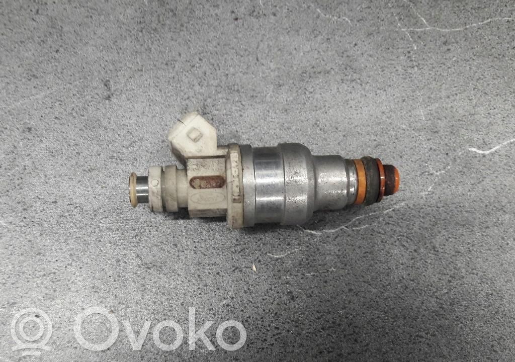 Fuel injector