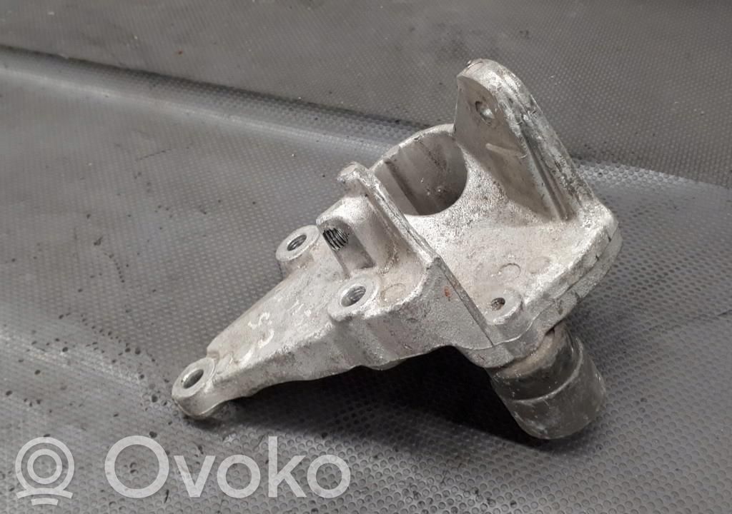 Citroen C5 Aircross Engine mounting bracket 