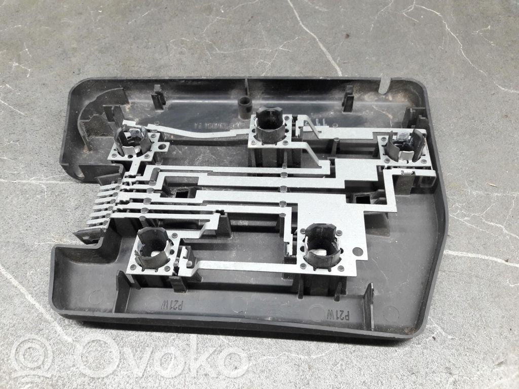 Ford Escort Priekšējā luktura stikls 