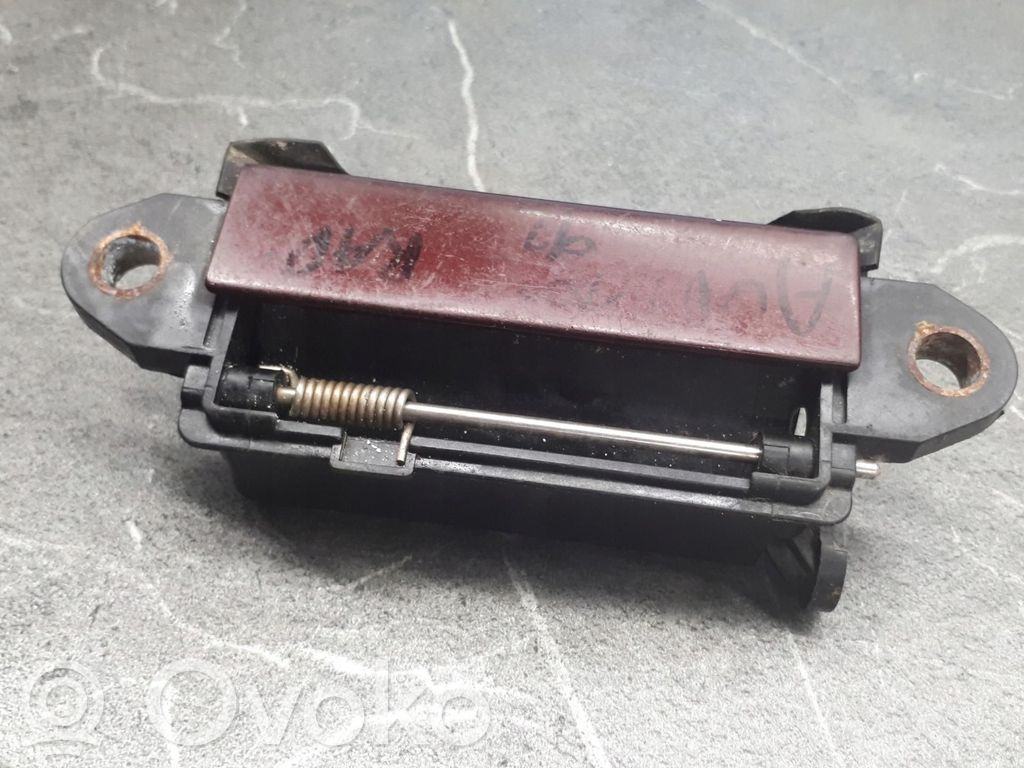 Audi 100 C1 Manecilla externa puerta trasera 