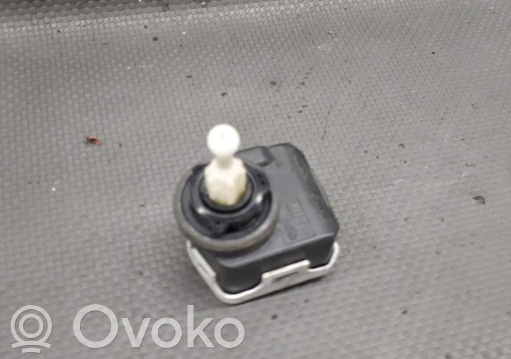 Headlight level adjustment motor   00787804