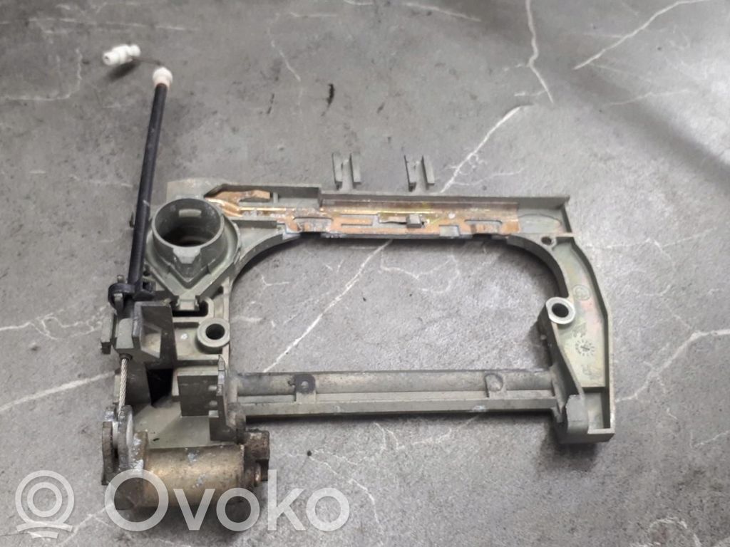 BMW 5 E39 Front door exterior handle/bracket 