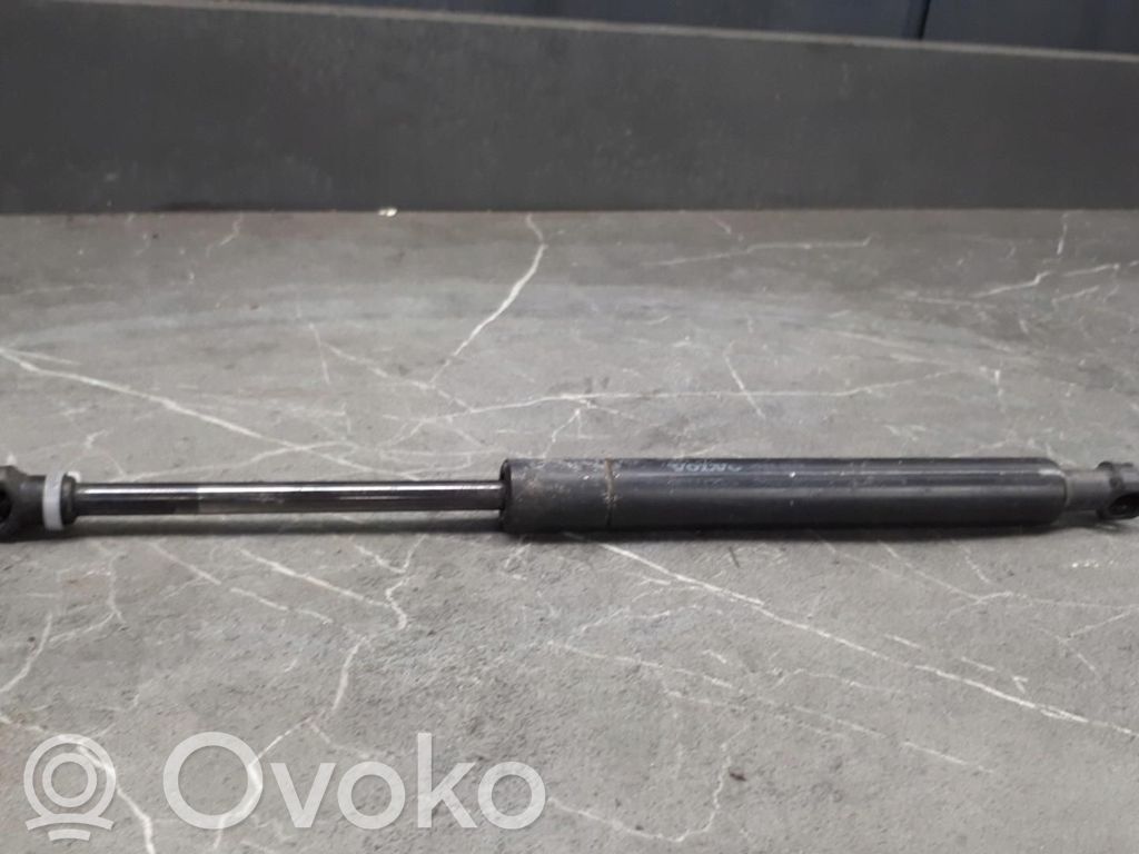 Volvo C70 Tailgate strut 