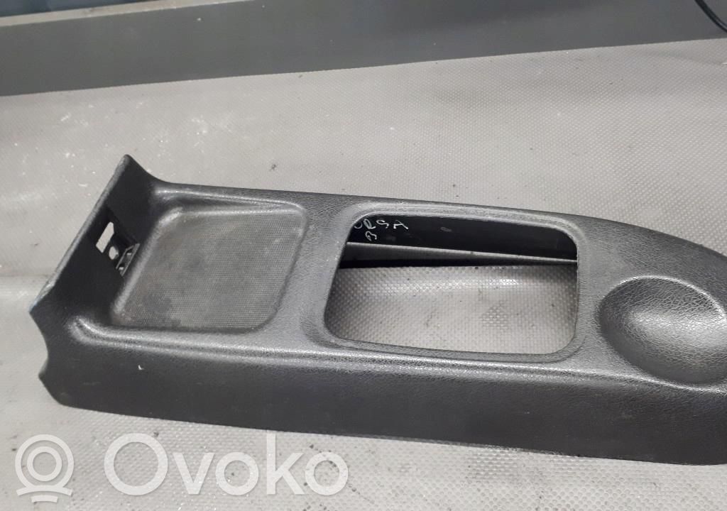 Opel Corsa B Šoninė apdaila (priekinė) 