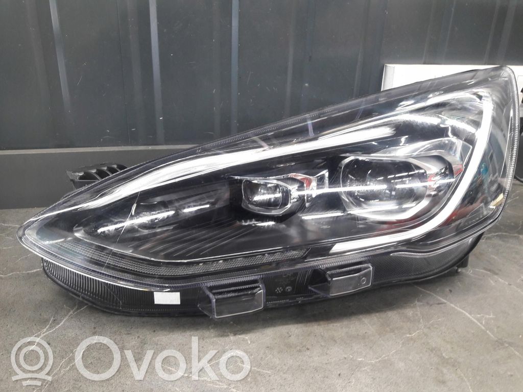 Ford Focus Headlight/headlamp 