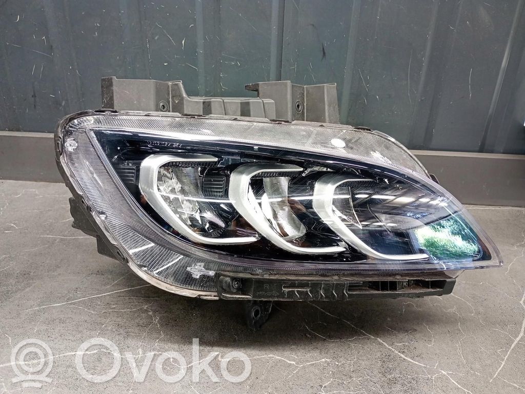 Hyundai Kona I Lampa przednia 