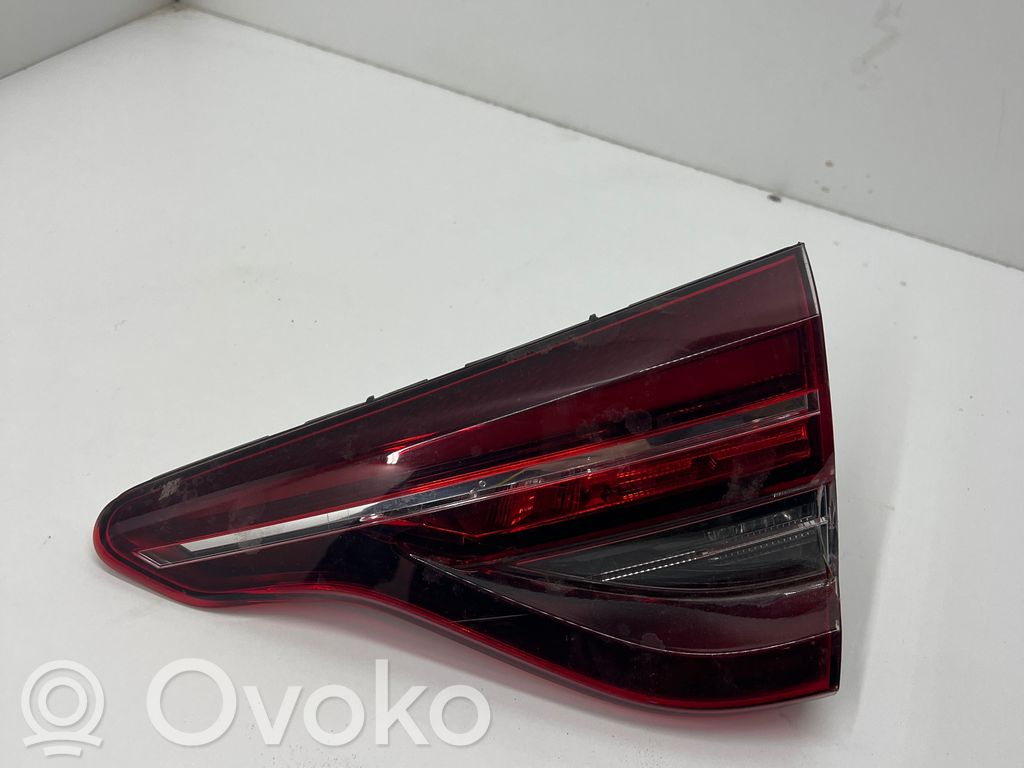 Renault Clio V Tailgate rear/tail lights 