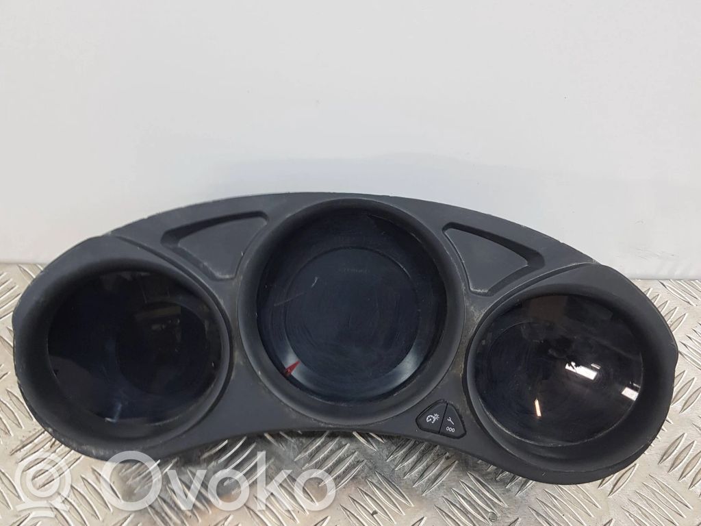 Citroen C4 II Speedometer (instrument cluster) 