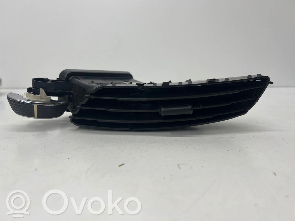 Ford C-MAX II Dysze / Kratki środkowego nawiewu deski rozdzielczej 