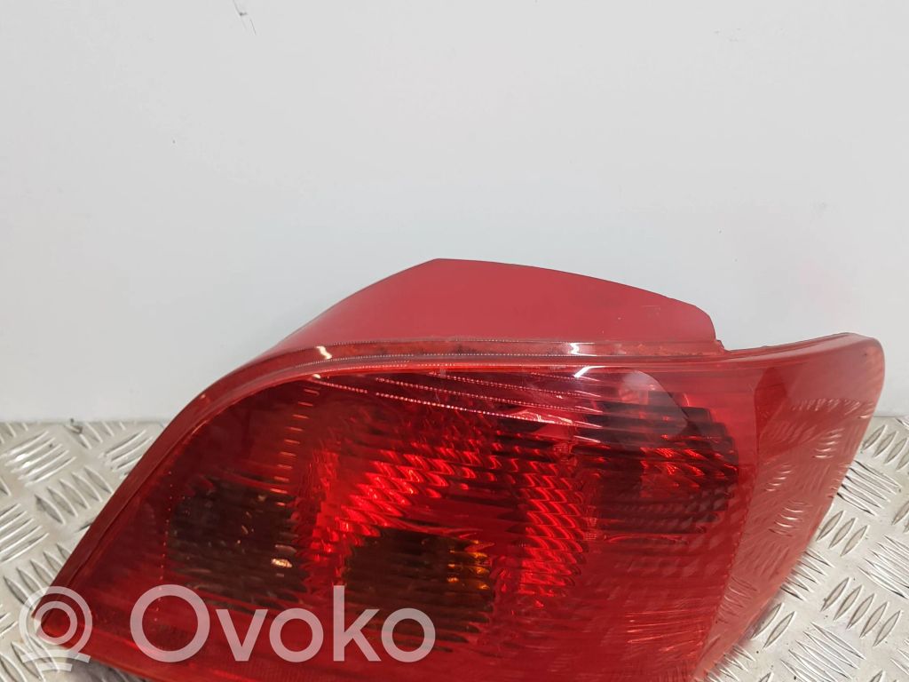 Peugeot 307 Galinis žibintas kėbule 