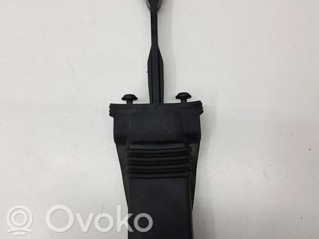 Audi A3 S3 8V Etuoven pidätin 