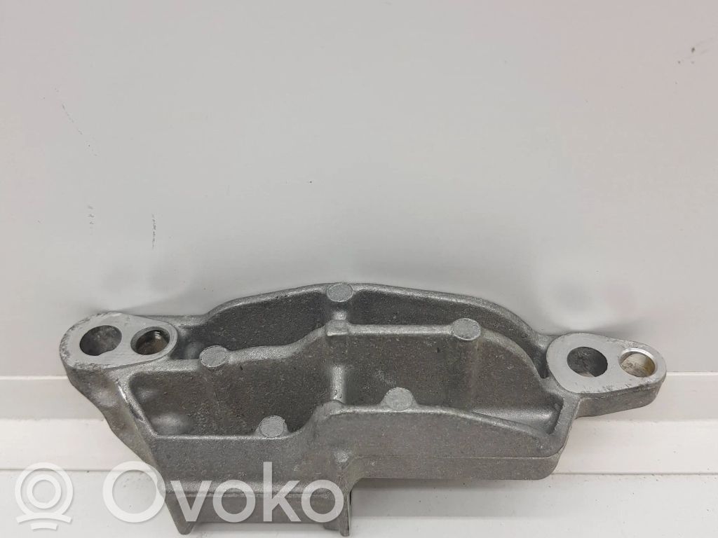Peugeot 208 II Generator/alternator bracket 