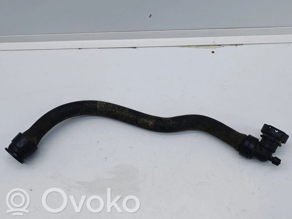 Engine coolant pipe/hose