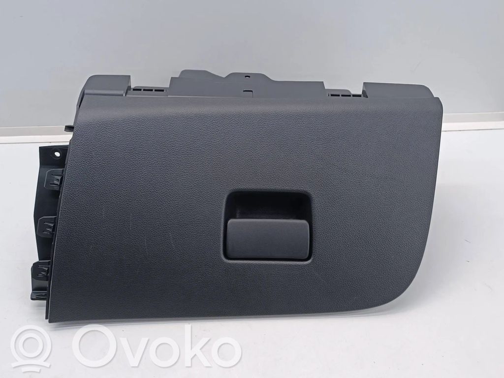 Opel Astra K Handschuhfach 
