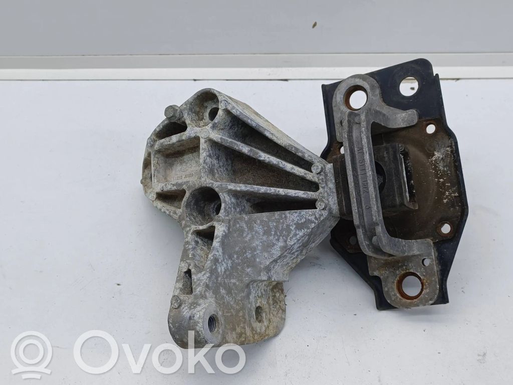 Nissan Qashqai Wspornik / Mocowanie silnika 