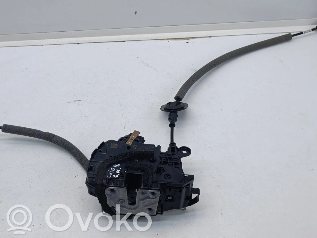 Renault Clio V Galinių durų spyna 