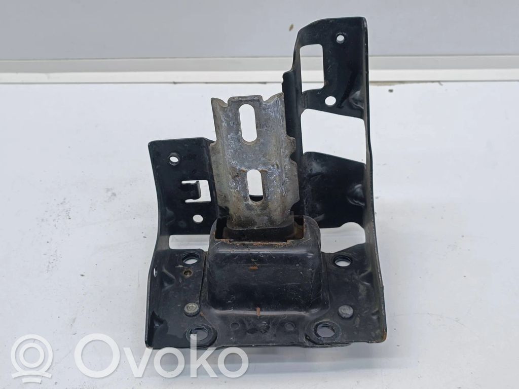 Peugeot 208 I Engine mount bracket 