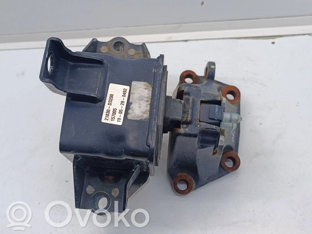 Hyundai Tucson TL Wspornik / Mocowanie silnika 