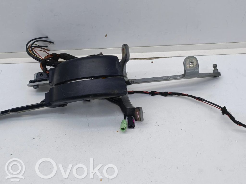 BMW 5 F10 F11 Tailgate/trunk/boot hinge 