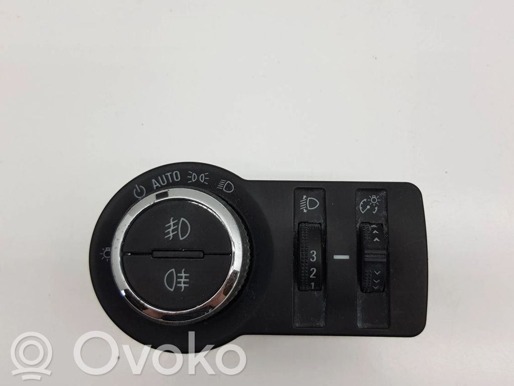 Chevrolet Trax Light switch 
