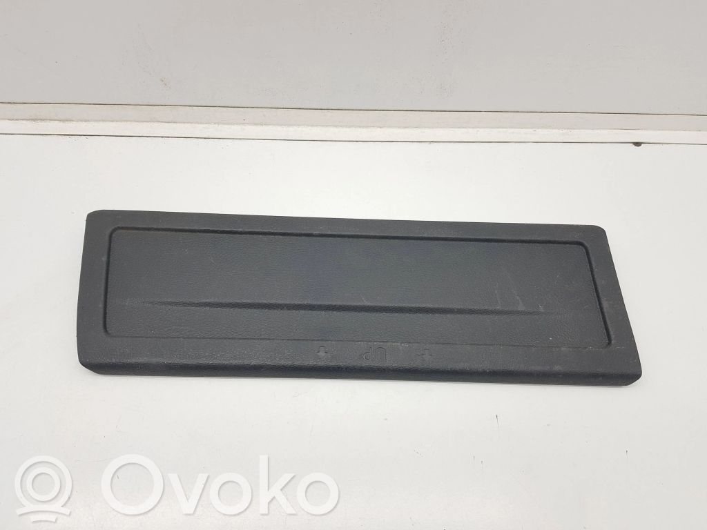 Volkswagen PASSAT B7 Zaślepka schowka bagażnika 