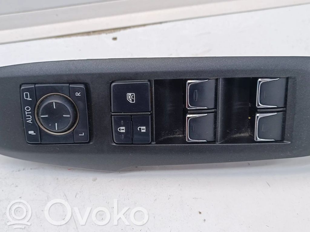 Lexus NX Electric window control switch 