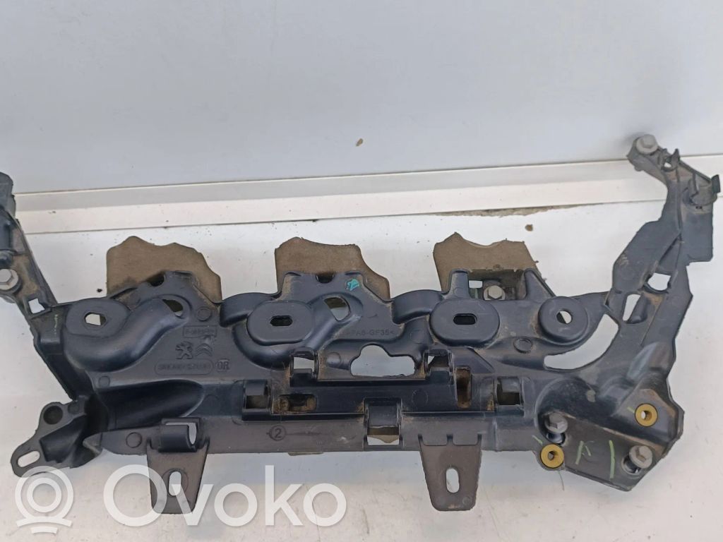 Ford Kuga II Muu moottoritilan osa 