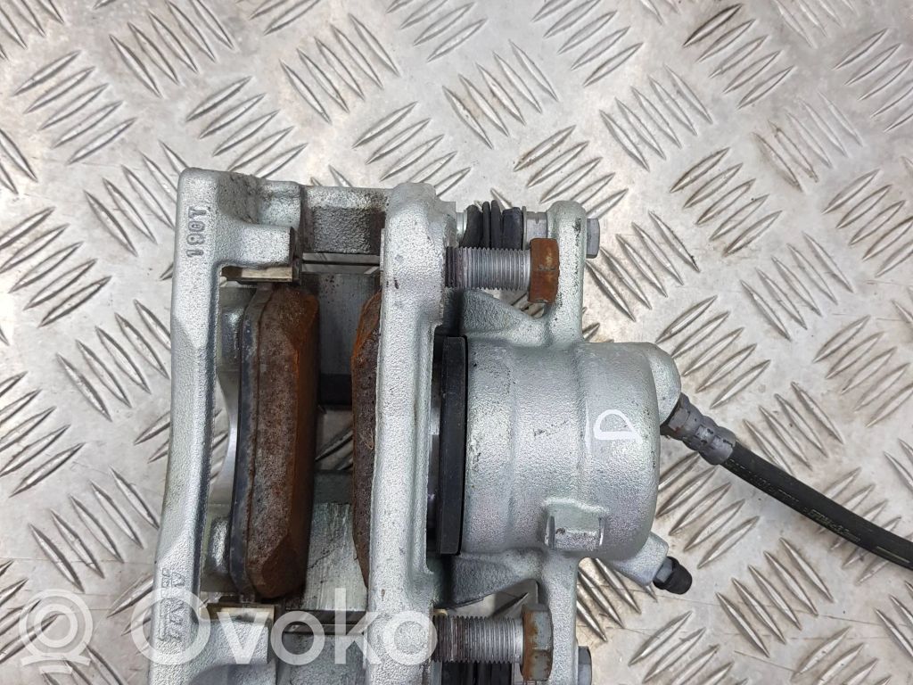 Renault Clio IV Front brake caliper 
