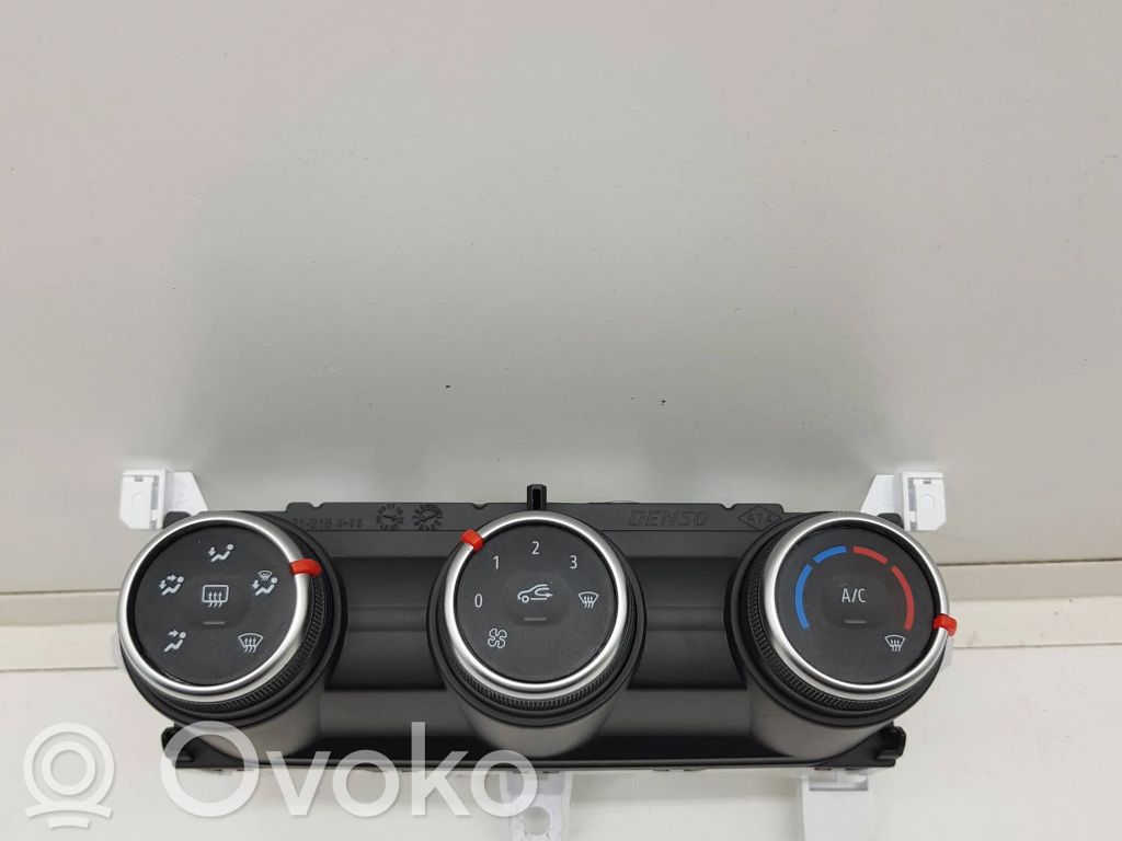 Renault Clio V Climate control unit 
