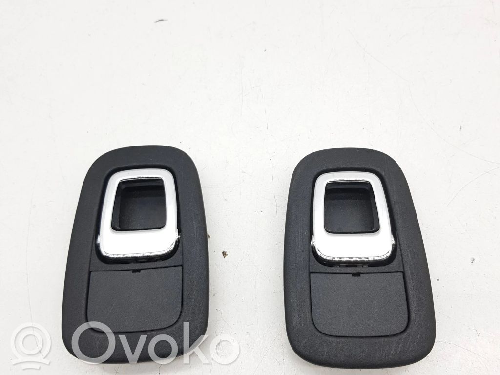 Citroen DS5 Tie down hook / loop 