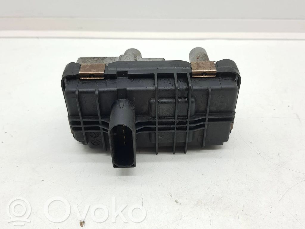 BMW 3 F30 F35 F31 Turbiinin sähköohjauskäyttölaite 