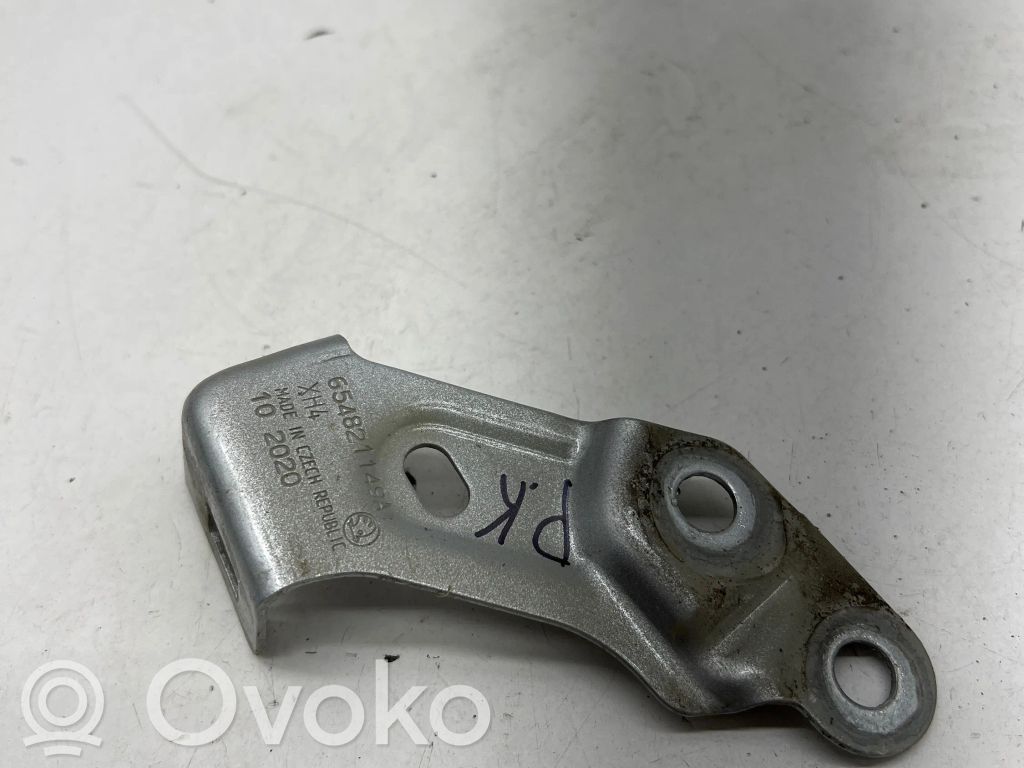 Skoda Kamiq Держатель крыла 