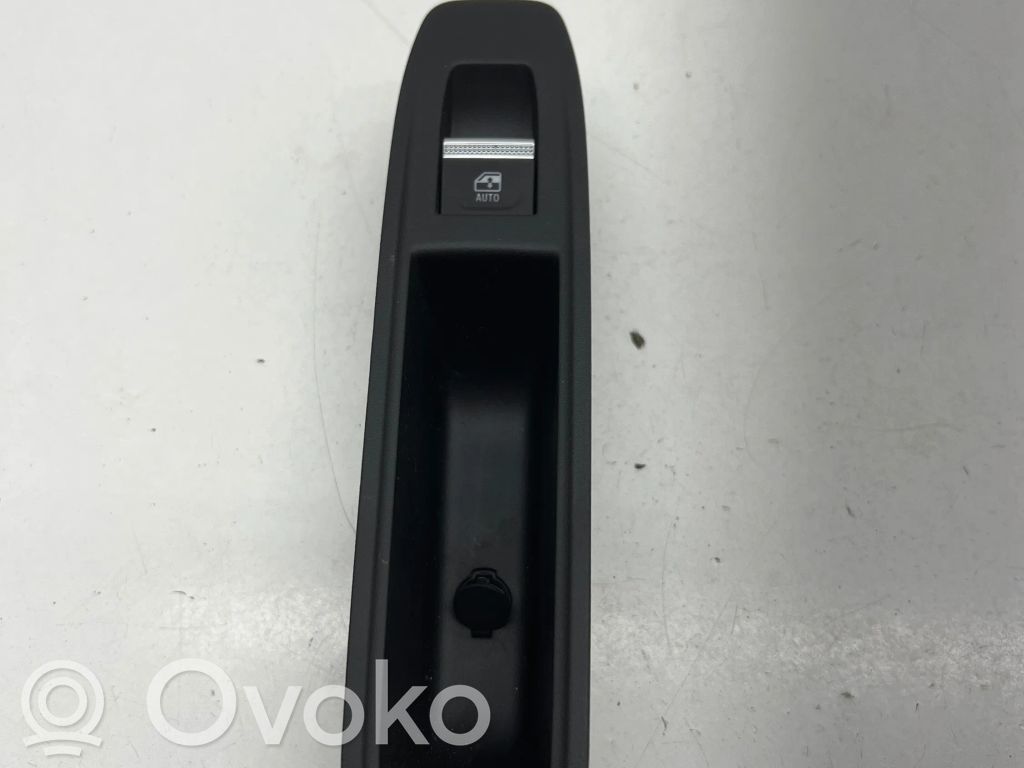 Renault Clio V Electric window control switch 