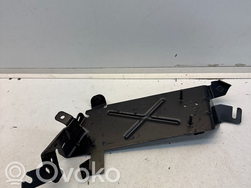 Renault Arkana Engine control unit holder 