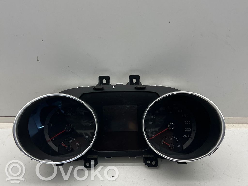 KIA Ceed Geschwindigkeitsmesser Cockpit 