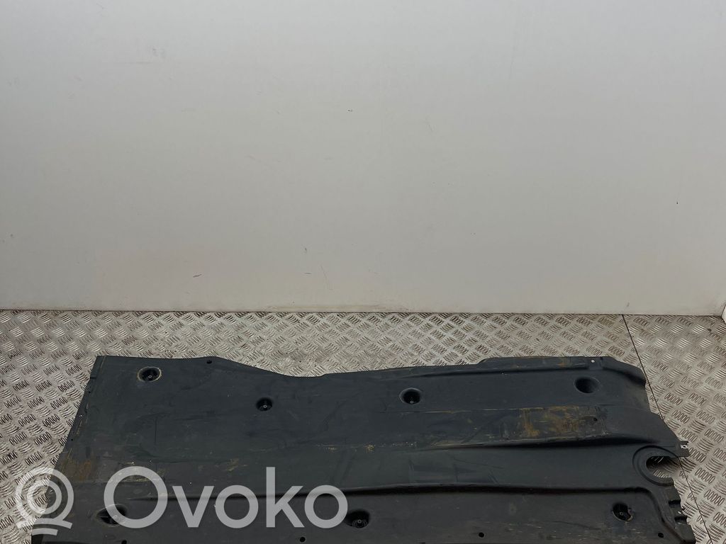 Volkswagen PASSAT B8 Osłona boczna podwozia 