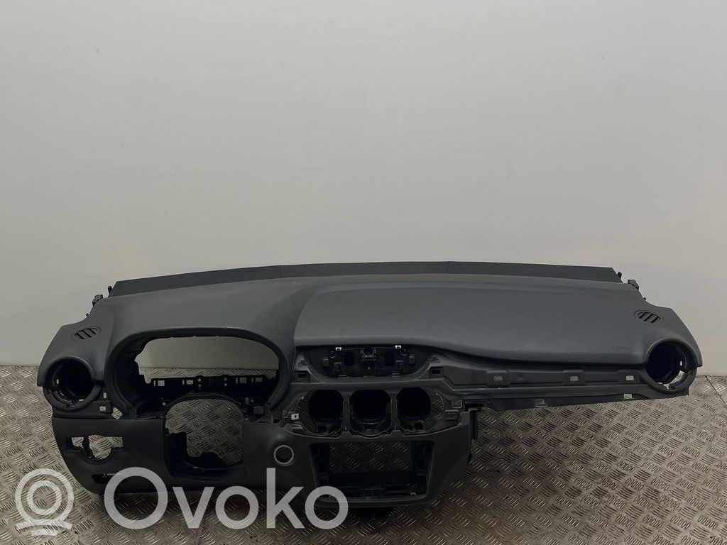 Mercedes-Benz B W246 W242 Deska rozdzielcza 