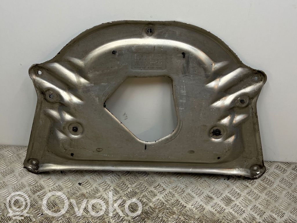 BMW 6 E63 E64 Variklio dugno apsauga 