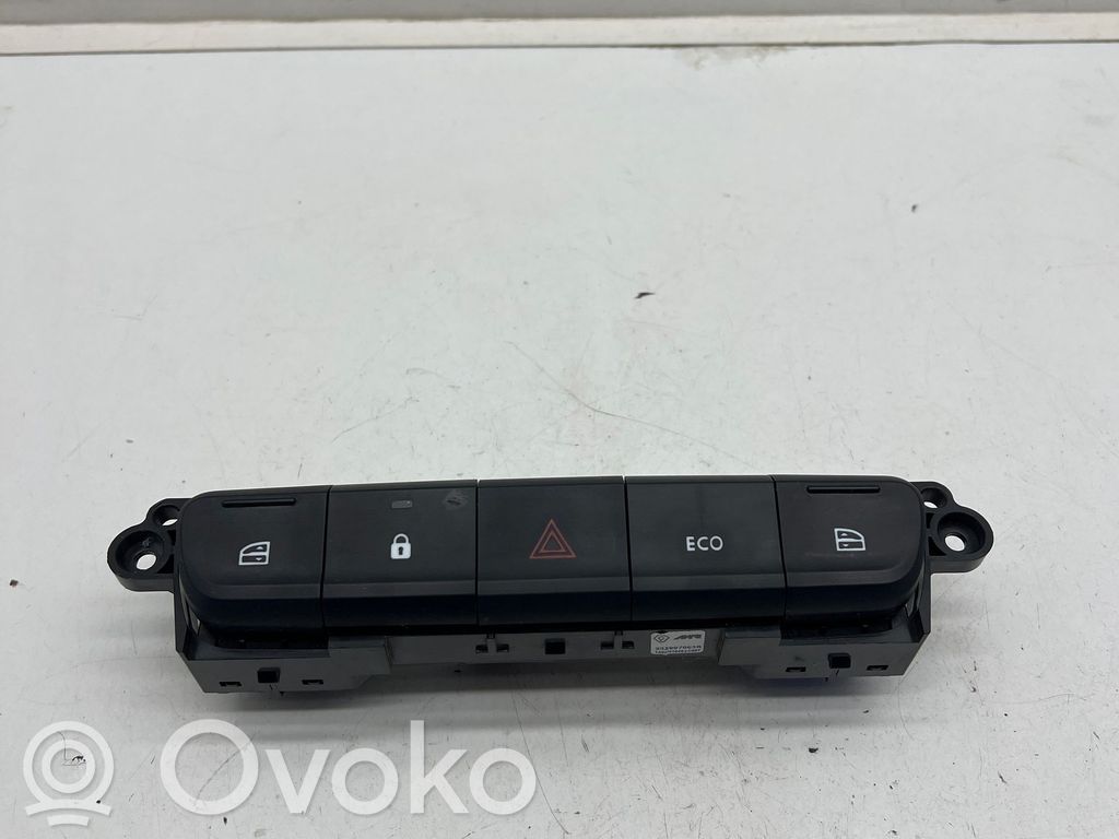 Dacia Spring Hazard light switch 