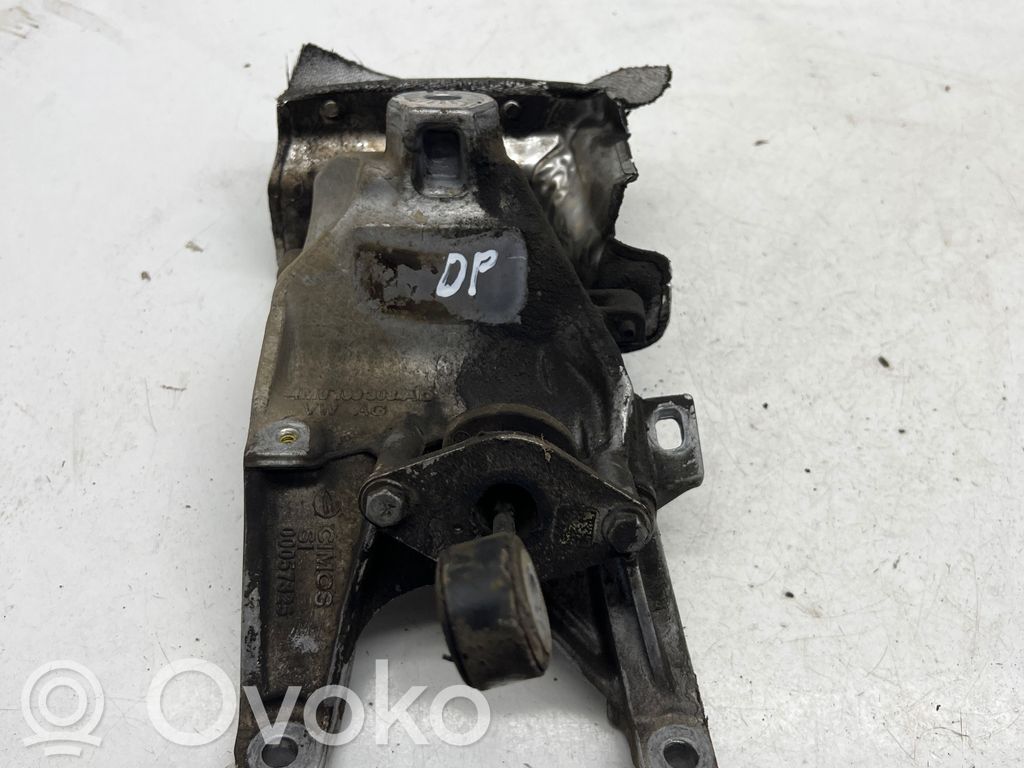 Audi A4 S4 B9 Engine mounting bracket 