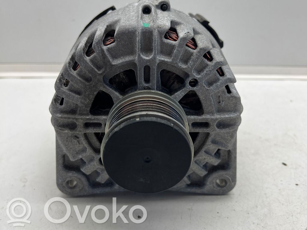 Alternator   231006293R,2722638C,A4209064900