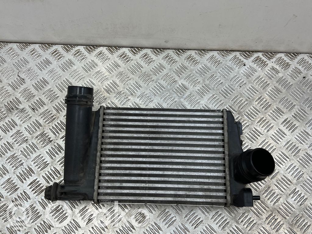 Nissan Qashqai Chłodnica powietrza doładowującego / Intercooler 