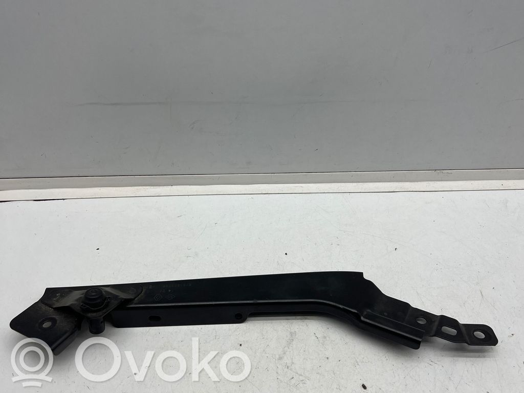 Renault Megane E-Tech Headlight/headlamp mounting bracket 