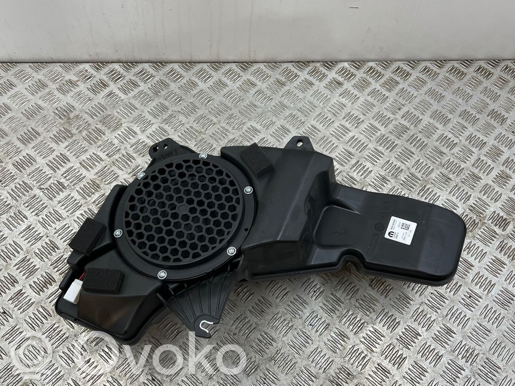 Jeep Compass Subwoofer 