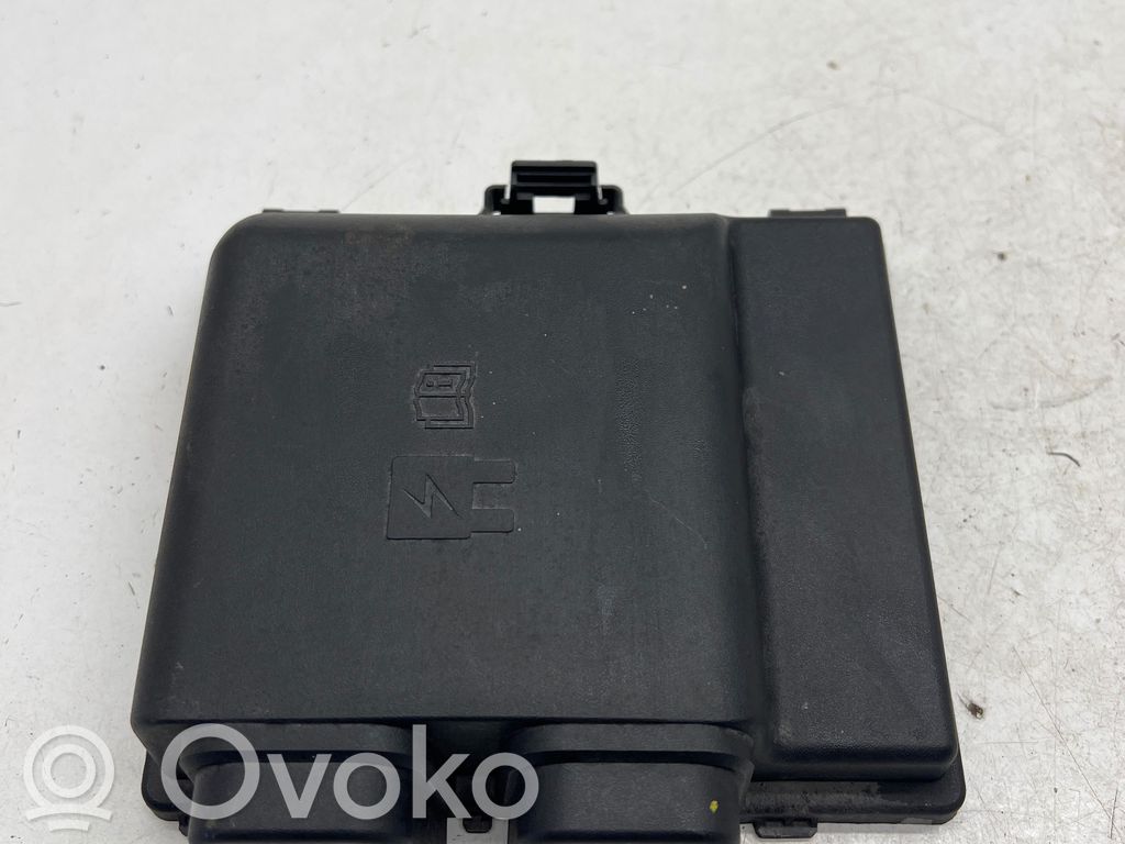 Ford Focus Tapa de caja de fusibles 