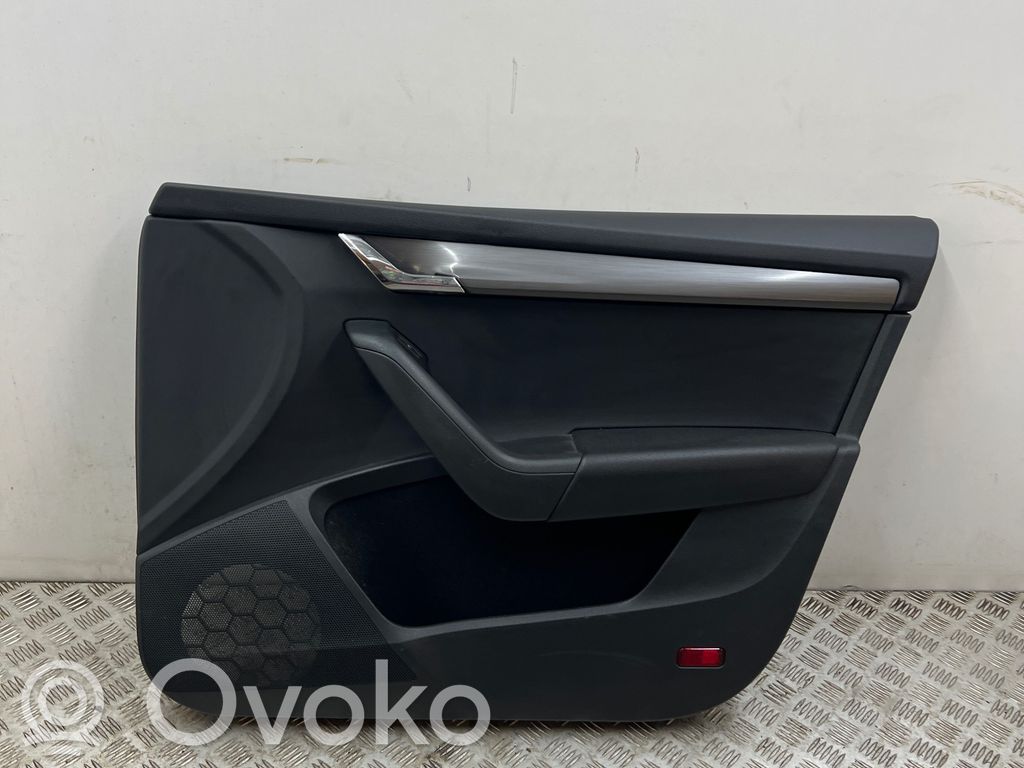 Skoda Octavia Mk3 (5E) Rivestimento del pannello della portiera anteriore 